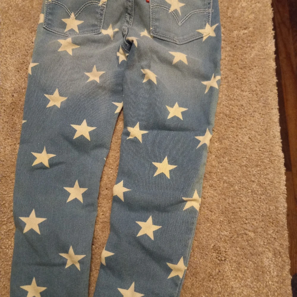 Girl Levi Jeans - Picture 2 of 2